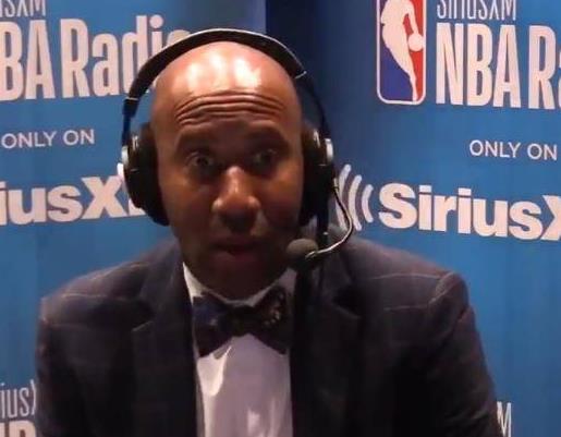 国脚庆祝破门动作刷屏社交媒体（国脚破门庆祝动作火遍社交平台）