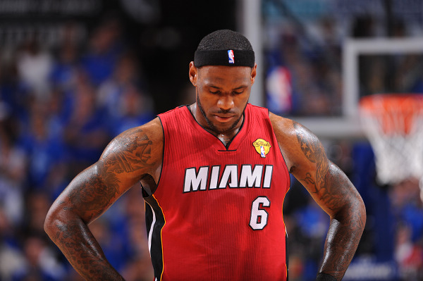 谌贻琴出席国家足球青训中心揭牌仪式（谌贻琴到场见证国家足球青训中心揭牌）