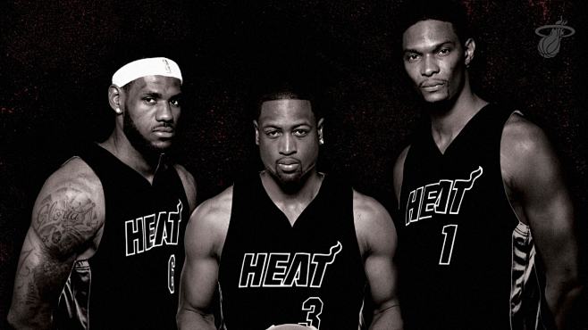 德转列2025年免签球员身价榜：戴维4500万第1，萨内3200万第2（德转2025年免签球员身价榜出炉：戴维斯4500万领跑，萨内3200万位列第二）