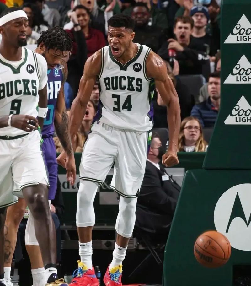 乔纳森-戴维：我可以踢任何位置；一直在训练后进行加练（乔纳森-戴维：可踢任意位置，训练后坚持加练）