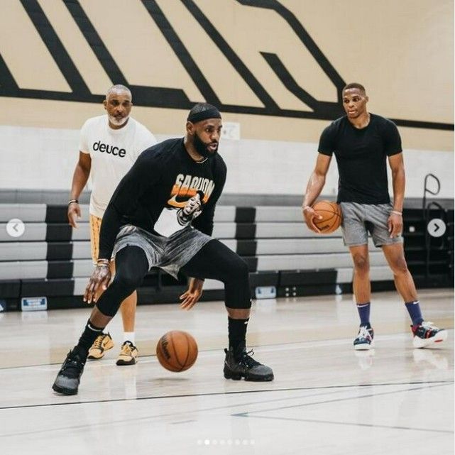 记者：尤文正关注热那亚右后卫诺顿-库菲和维罗纳前锋焦瓦内（尤文有意热那亚右后卫诺顿-库菲与维罗纳前锋焦瓦内）