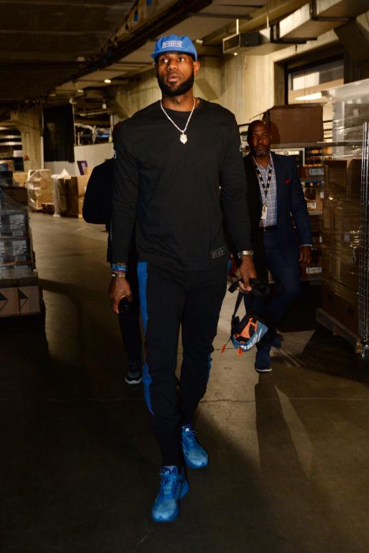 明日尼克斯客场挑战森林狼 布伦森与阿努诺比缺席比赛（尼克斯明日做客森林狼，布伦森与阿努诺比将缺阵）