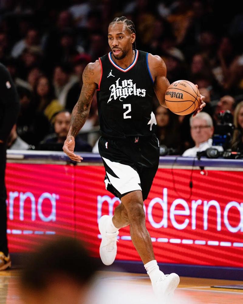 米体：国米将在意杯进行9人轮换，迪乌夫和小将科基有望首发（米体：国米意杯将轮换九人，迪乌夫与小将科基预计首发）