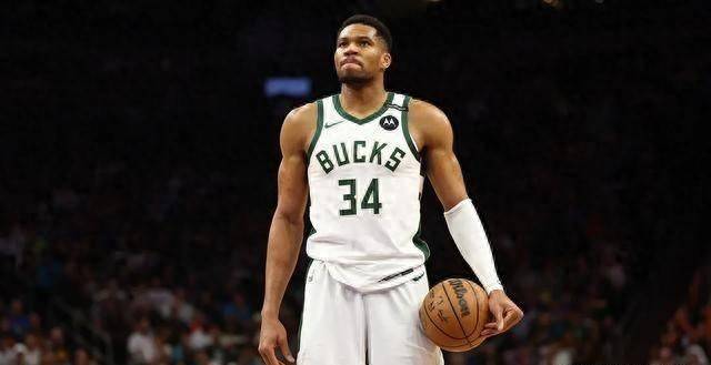 5200万镑+1.2亿空间！利物浦抢卡马文加，皇马卖人悬念炸了？（5200万镑报价+1.2亿预算腾挪！利物浦围猎卡马文加，皇马是否放人成谜？）