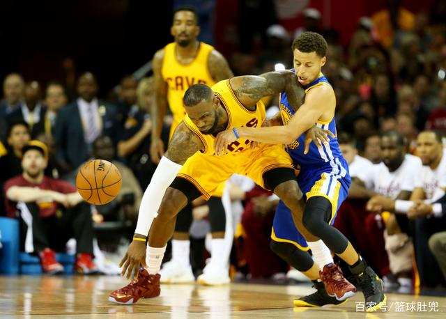 斯玛特：我们没有抵抗&紧迫感 雷迪克无能为力 责任在球员身上（斯玛特：球队缺乏对抗与紧迫感，雷迪克束手无策，责任在球员）