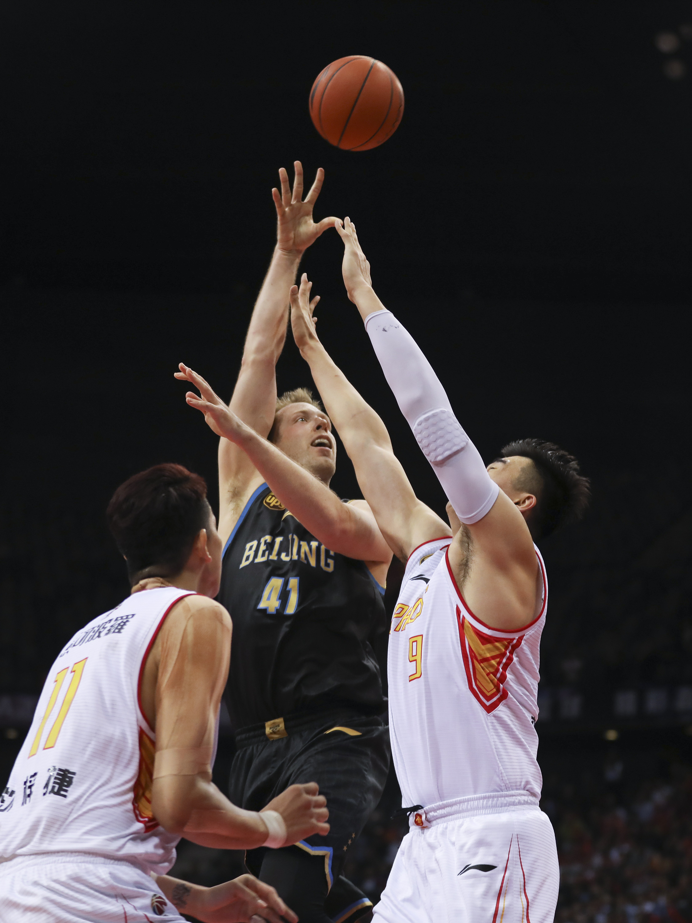 韩旭：请不要让谣言和恶意揣测去伤害一直为中国女篮努力的人（韩旭发声：拒绝谣言与恶意揣测，别伤害为中国女篮付出的人）