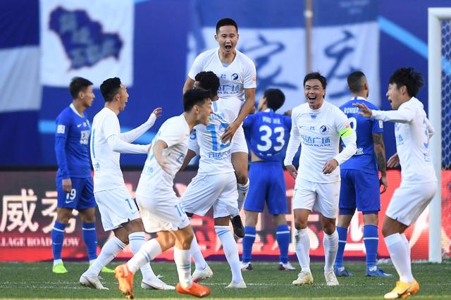 斯潘塞在今天的比赛中展现出了极高的竞技水平，他用出色的表现证明了自身的价值。（斯潘塞今日比赛大放异彩，以精湛表现彰显自身价值）