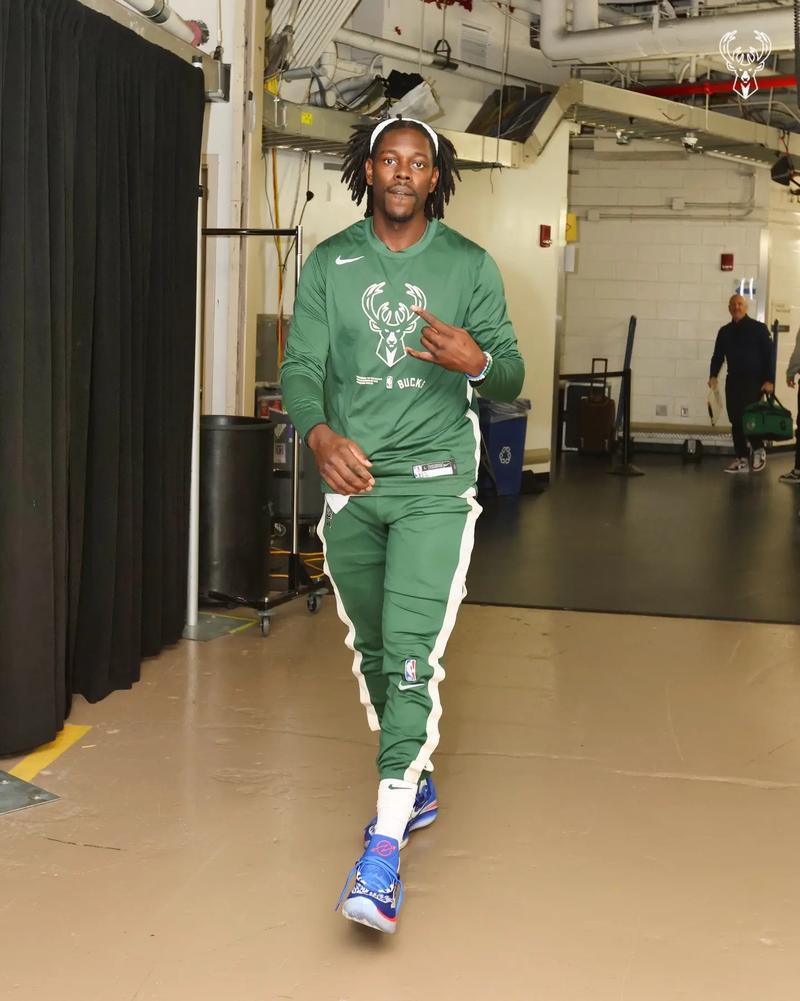 热苏斯：C罗明天会出战亚冠，我们28天没比赛需要恢复状态（热苏斯：C罗明日将出战亚冠，球队已歇28天需找回状态）