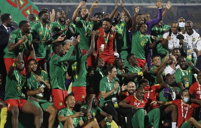 意甲官方：阿莱格里当选上月最佳主帅，率队3胜1平保持不败（意甲官方评选：阿莱格里获上月最佳教练，带队3胜1平延续不败）