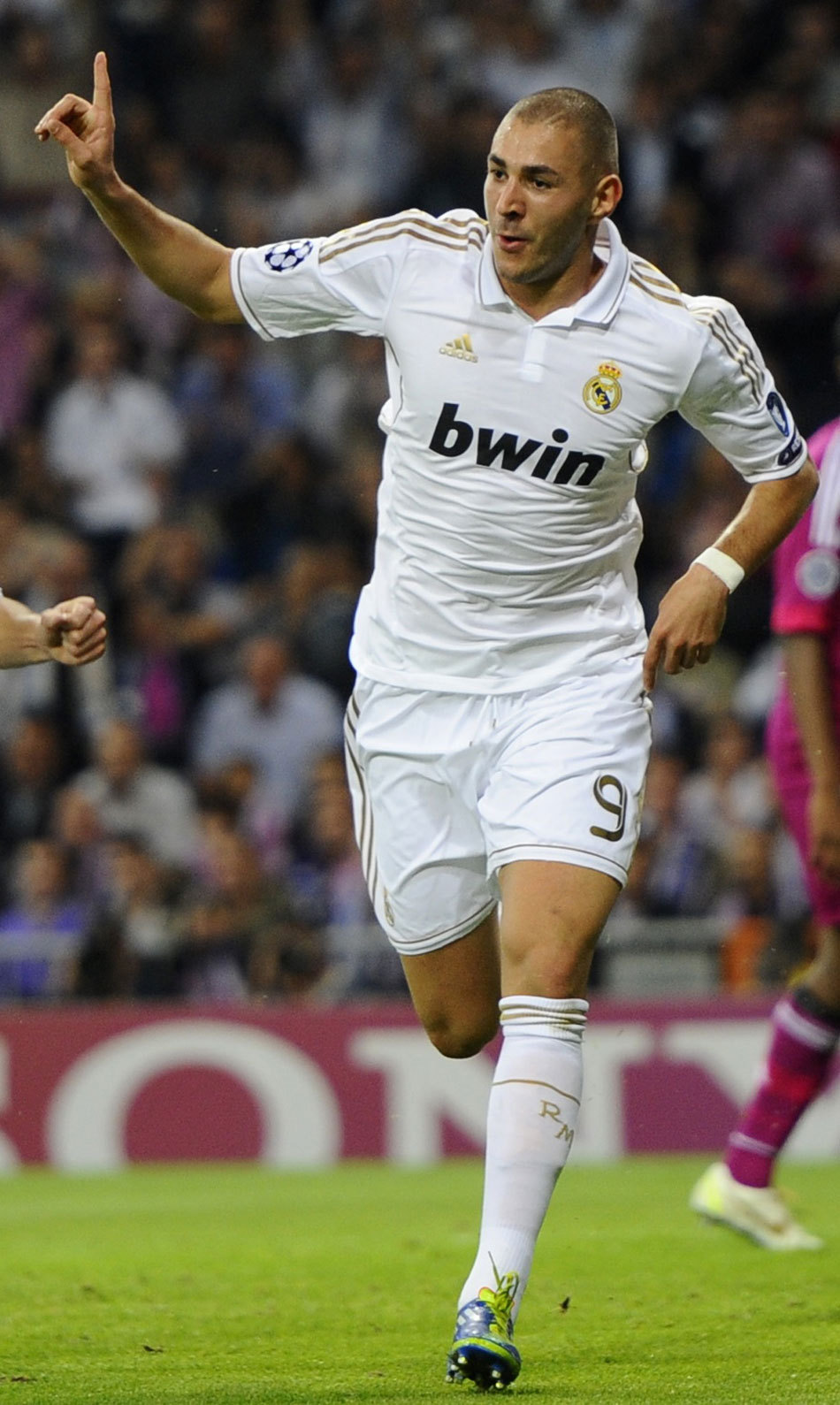 如何限制勇士投篮？戴格诺特：尽可能干扰，让他们投高难度球（戴格诺特谈如何限制勇士投篮：最大化干扰，迫使其出手高难度球）