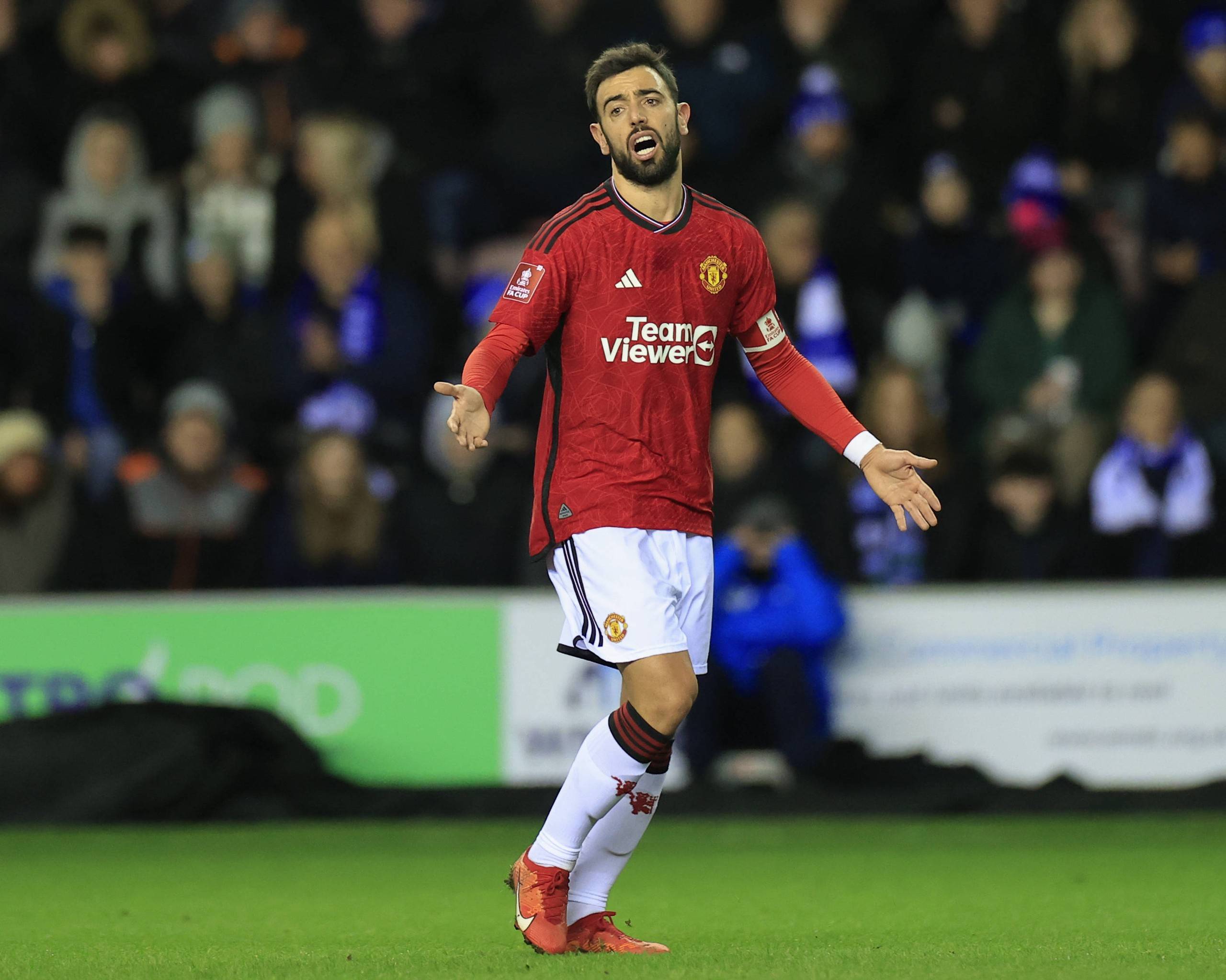 NBA每日最佳：约翰逊背靠背三双&拉文42分，哈登34分里程悲（NBA今日之最：约翰逊连场三双，拉文42分，哈登34分成里程悲）