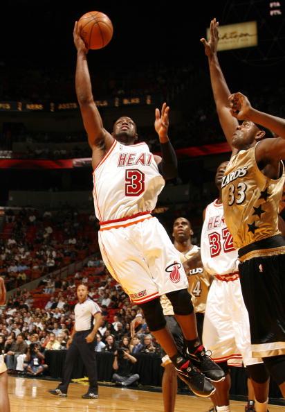 凯恩已在德甲10次完成帽子戏法，为该联赛历史第5多（凯恩德甲已收获10次帽子戏法，历史排名第5）