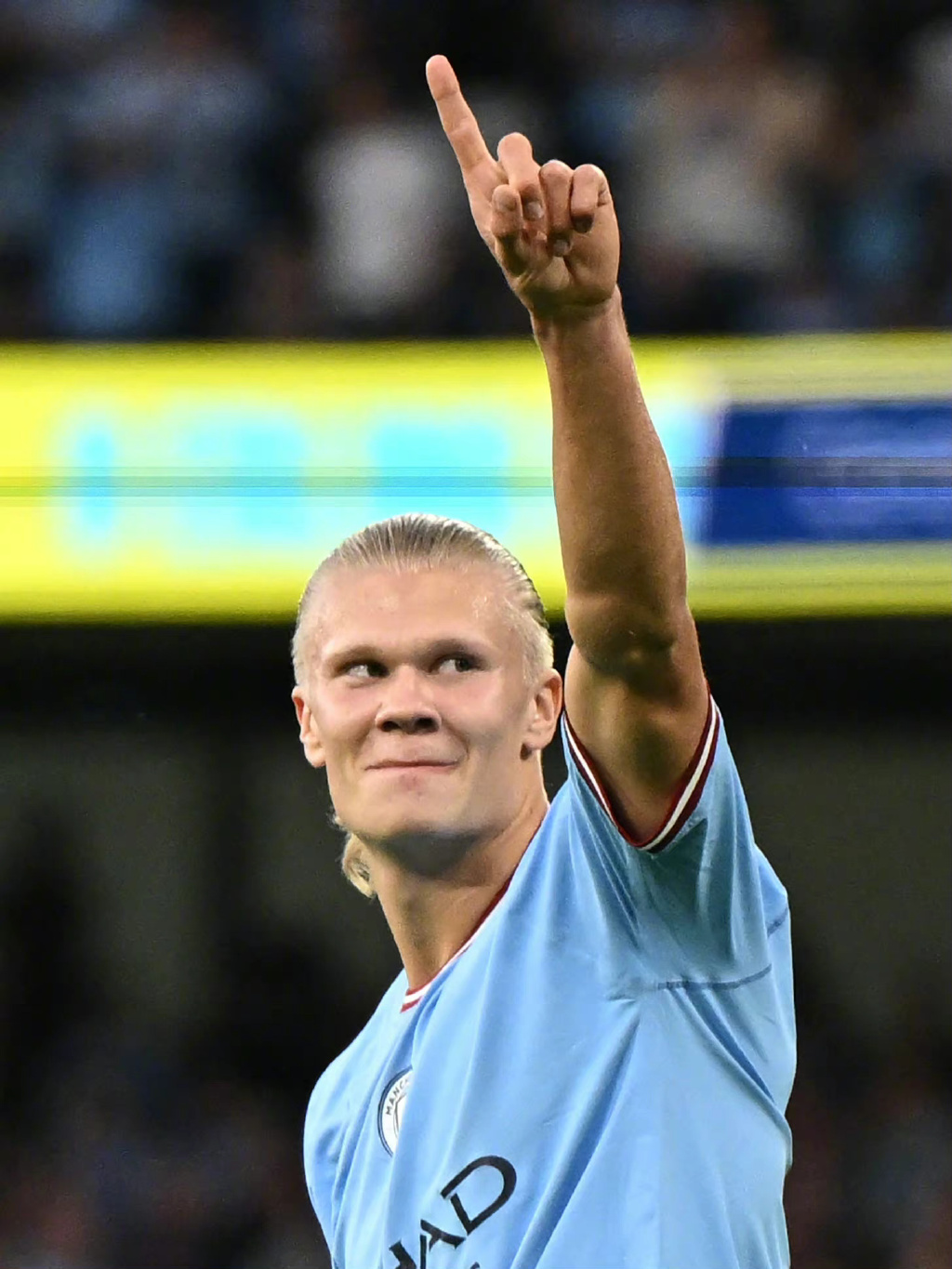 查克解析 ｜ 爱德华兹技术细节：爆砍44分平赛季最高&关键绝平（查克视角 ｜ 爱德华兹细节拆解：狂砍44分追平赛季单场最高＋关键时刻扳平）